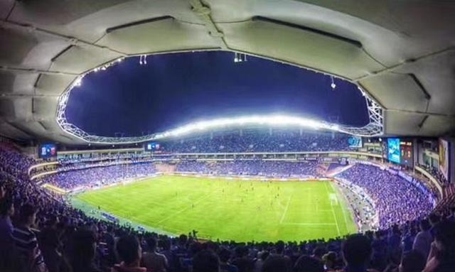 乐竞体育官方网站- 杜塞尔多夫主场灯光改造，夜间比赛亮度提升  